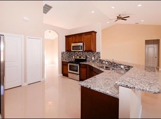 702 NW Avens St, Port Saint Lucie, FL 34983