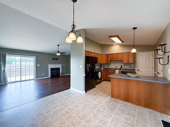 4th image of 121 Sugar Mill Ln