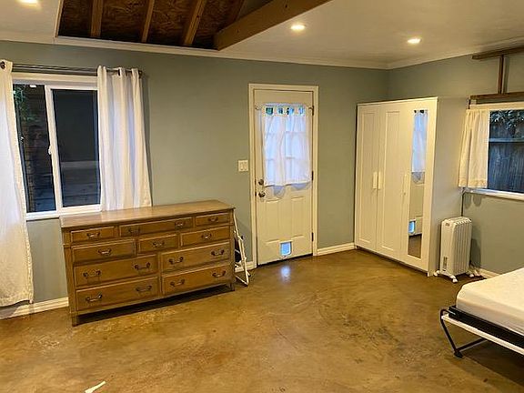 3rd image of 1004 Almanor Ave #Studio