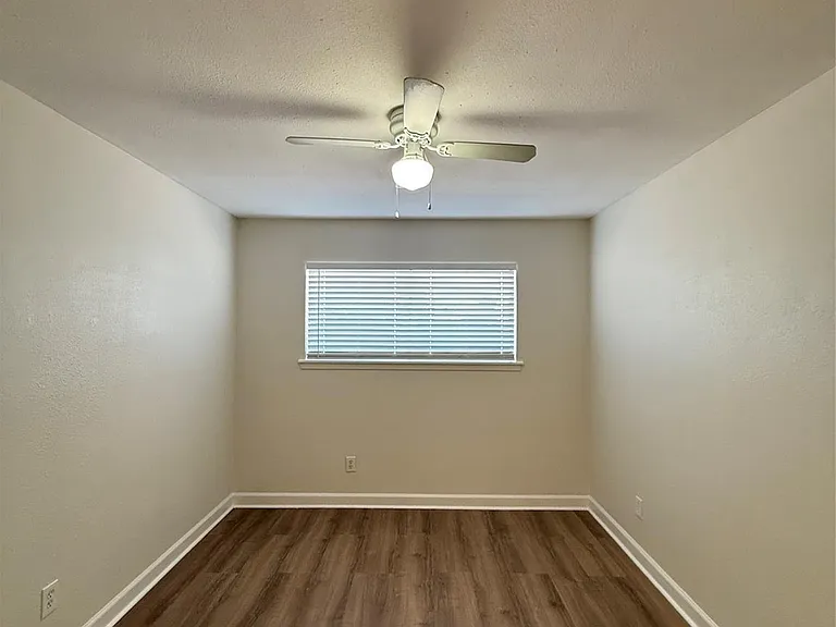 1141 N Durham Dr #17 — Photo 10