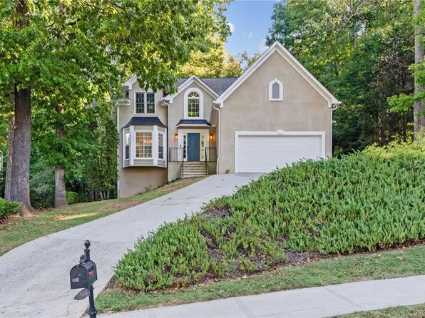 11710 Leeward Walk Cir, Alpharetta, GA 30005