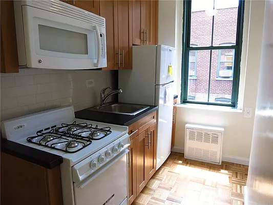 Rented by City & Suburban | media 18