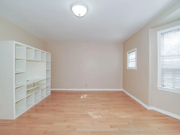 1378 Danforth Ave S #1 — Photo 16