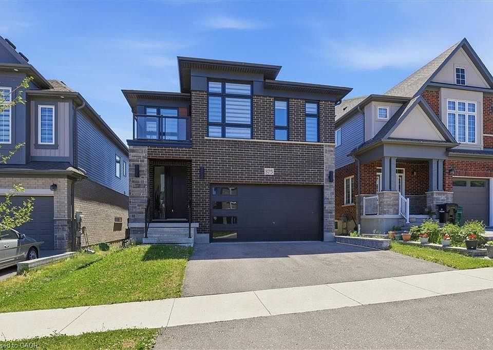 1st image of 375 Chokecherry Cres