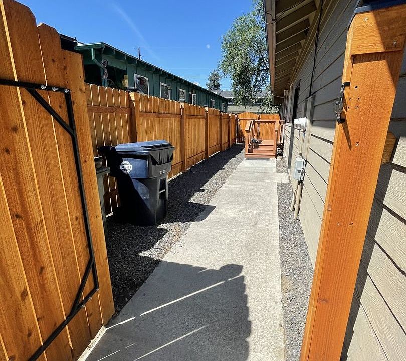 Seward Duplex 450 NE Seward Ave Bend, OR Zillow Apartments for