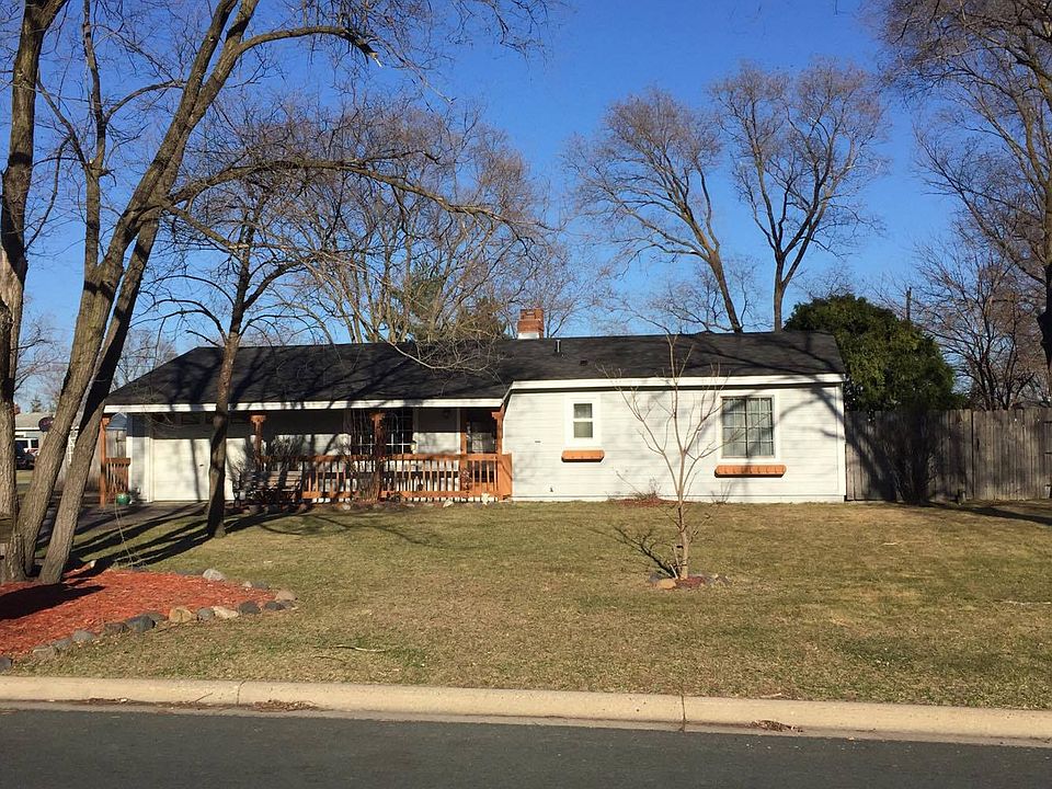 1st image of 9951 Larch St NW