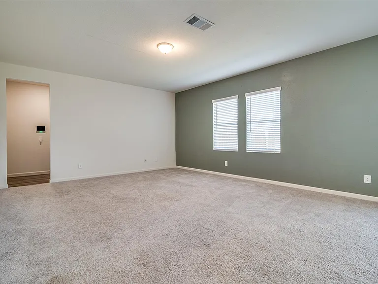 731 Yorkshire Dr — Photo 23