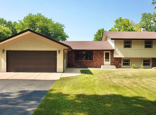 7923 Kelana Dr, Rockford, IL 61101