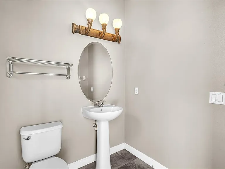 11538 Delwick Dr — Photo 31
