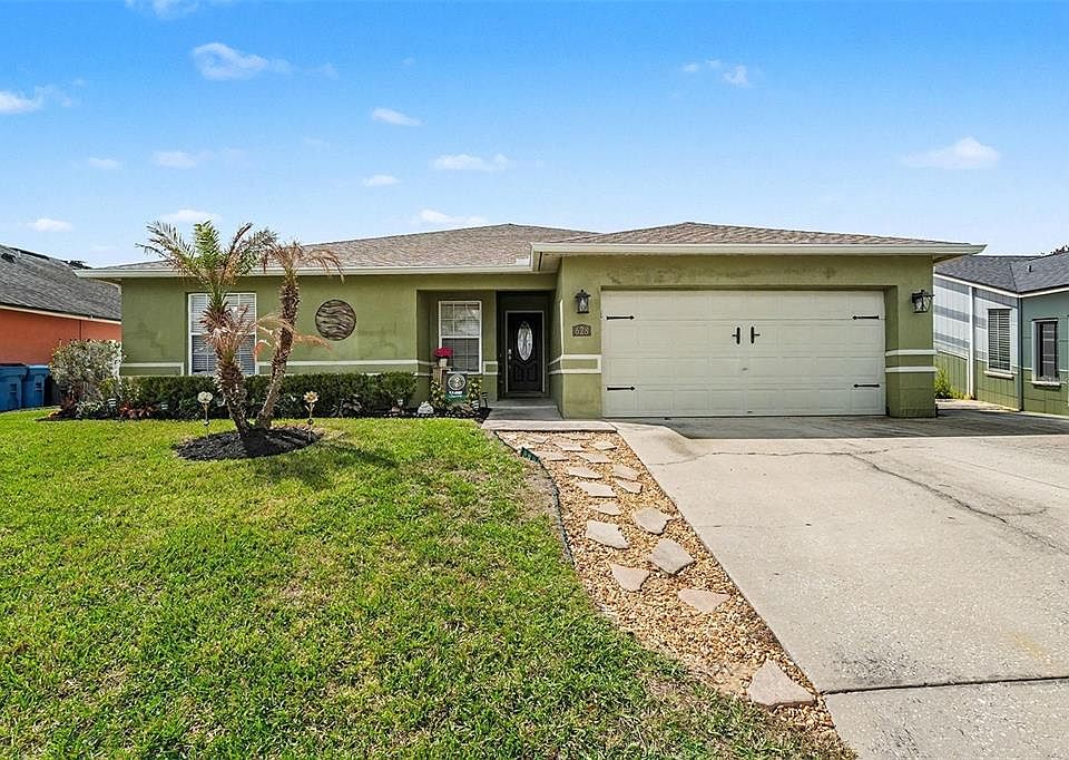 1st image of 628 Sierra Cir