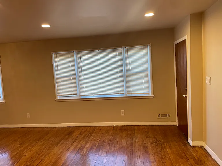 24 Grand Ave — Photo 1