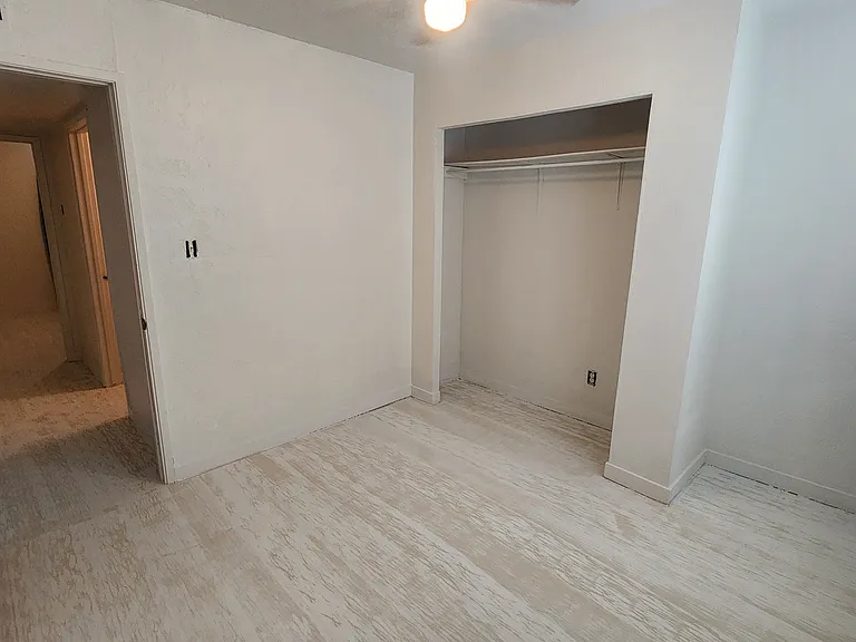 5713 E Cross Dr — Photo 16