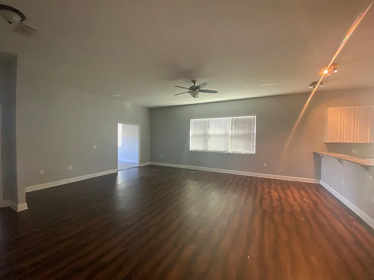 5375 Sunrise Blvd — Photo 10