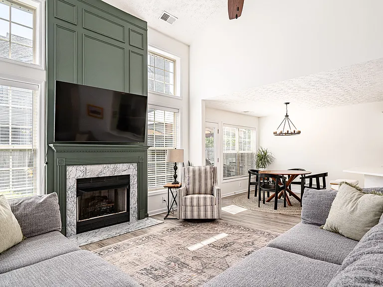 11009 Symington Cir — Photo 2