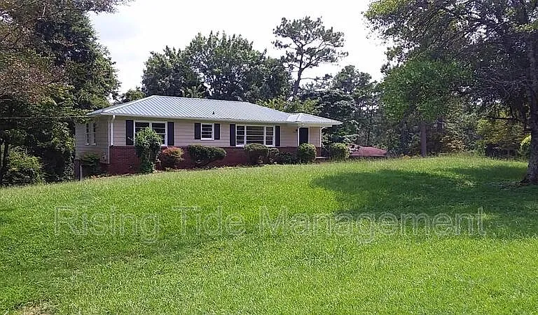 7001 Rowan Rd — Photo 2
