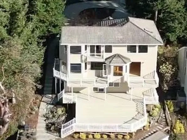 12712 Burnham Dr NW, Gig Harbor, WA 98332