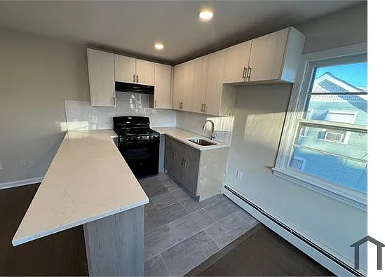 122 Elmwood Ave #2 — Photo 1