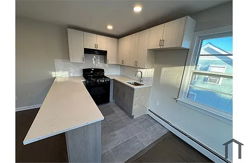 122 Elmwood Ave #2 Photo 1