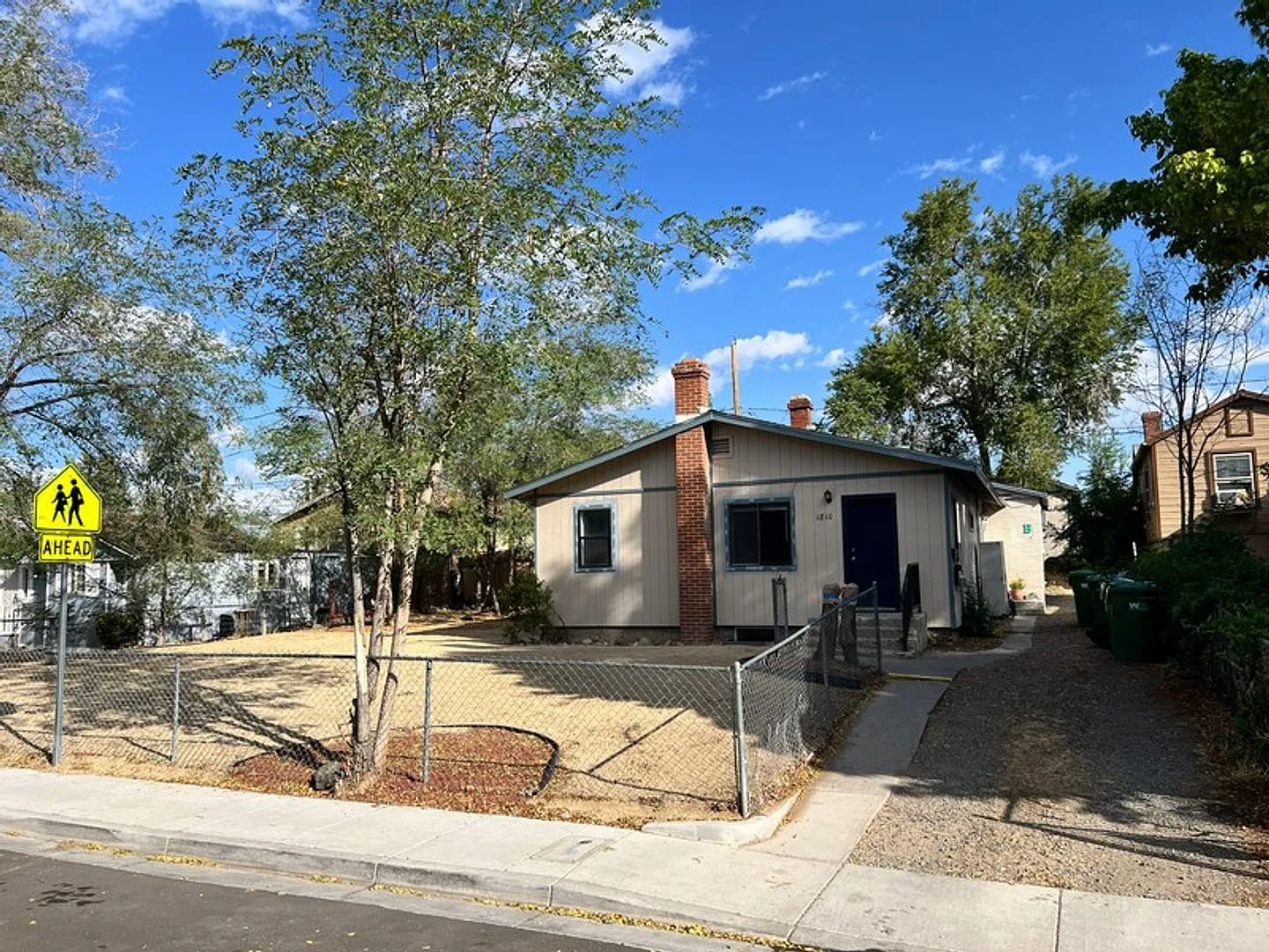 Charming Two Bedroom Duplex in Sparks — Photo 2