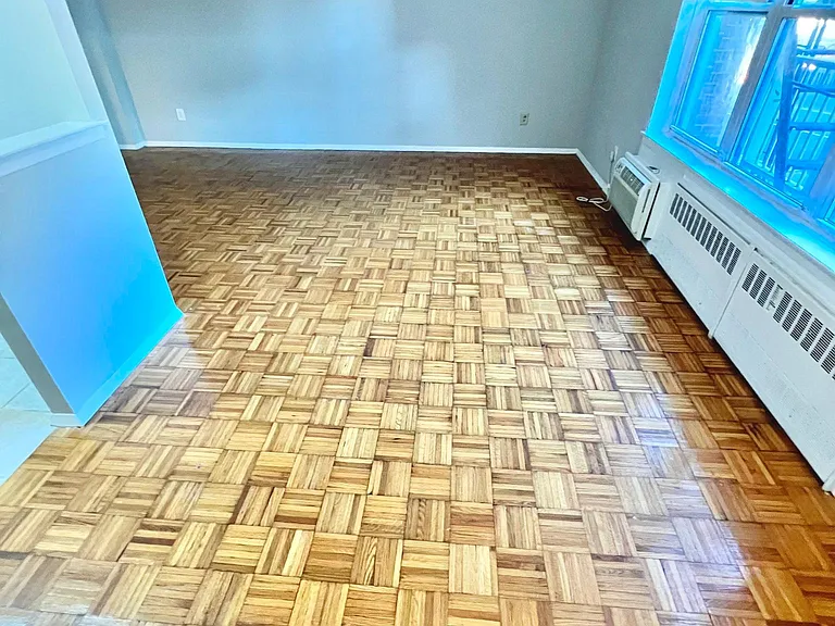 4430 Douglaston Pkwy #2C — Photo 9