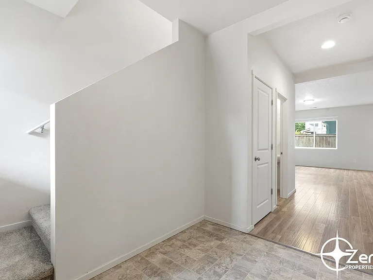 1400 NE 85th Way — Photo 10