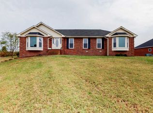 2017 Dorchester Dr, Lebanon, TN 37090