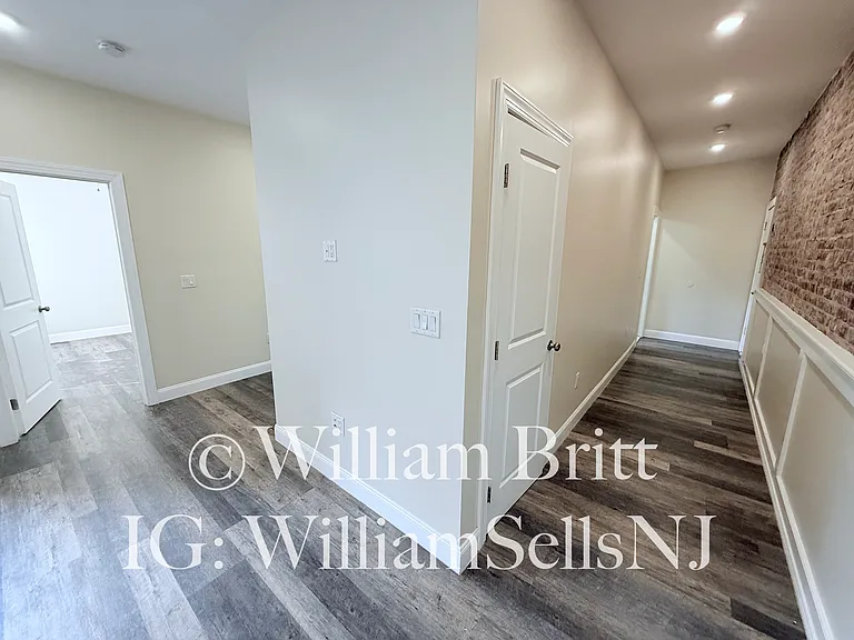 64-66 Sherman Pl #27 — Photo 12