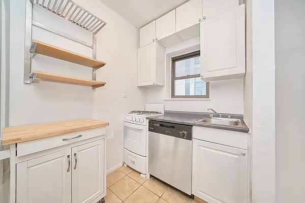 Rented by Living New York | media 8