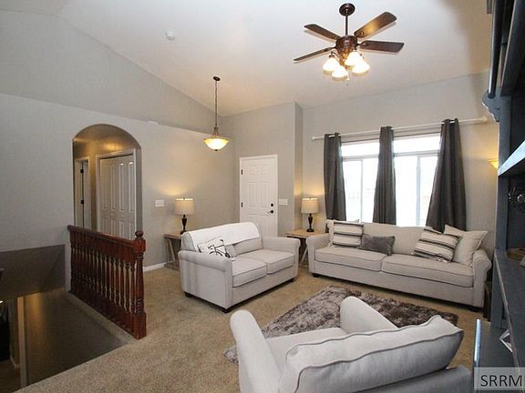 5th image of 1880 N Edmiston Dr
