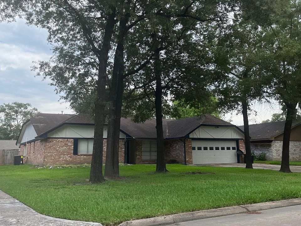 2nd image of 235 Black Rock Rd
