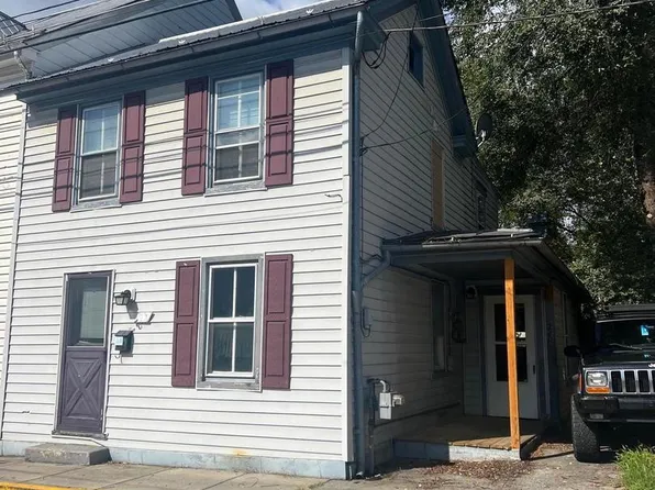 220 N College St, Martinsburg, WV 25401