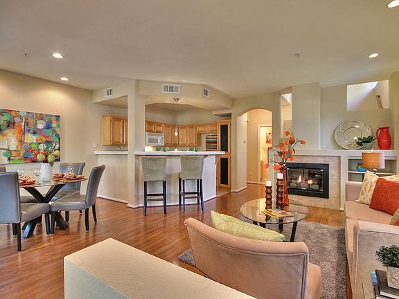 5th image of 1067 Esparanza Way