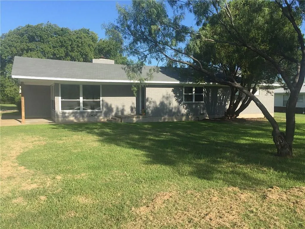 5 bed, 1900 sqft, $2,500 — Photo 3