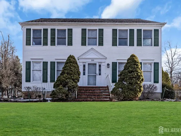 198 6th St, Green Brook, NJ 08812