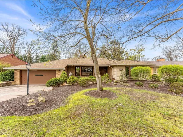 6125 Hillside Rd, Independence, OH 44131