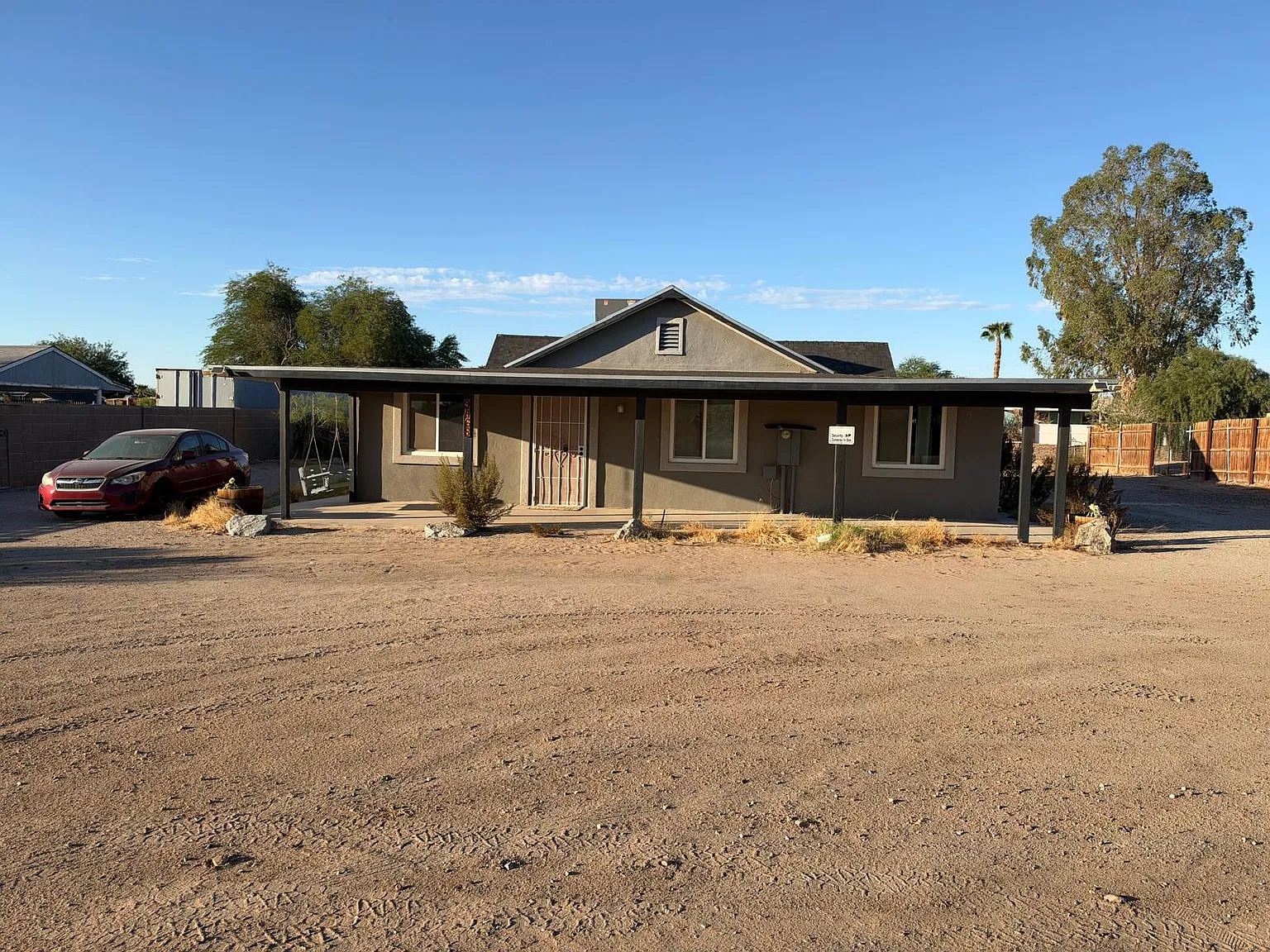 3 bed, 936 sqft, $1,500 — Photo 1
