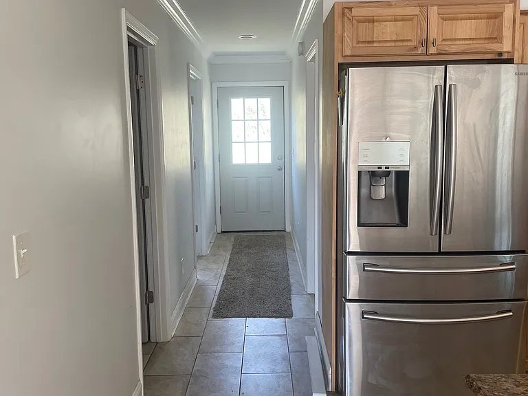 2711 Clara Rd — Photo 2