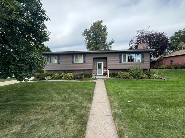 404 2nd Ave NE, Waukon, IA 52172