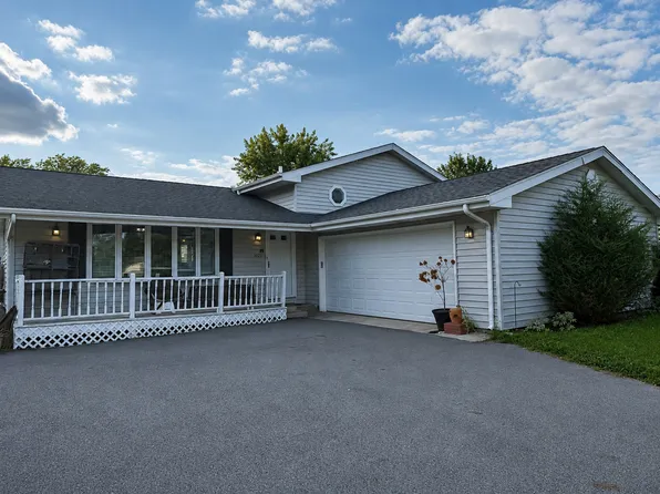 1021 Stonegate Rd, New Lenox, IL 60451
