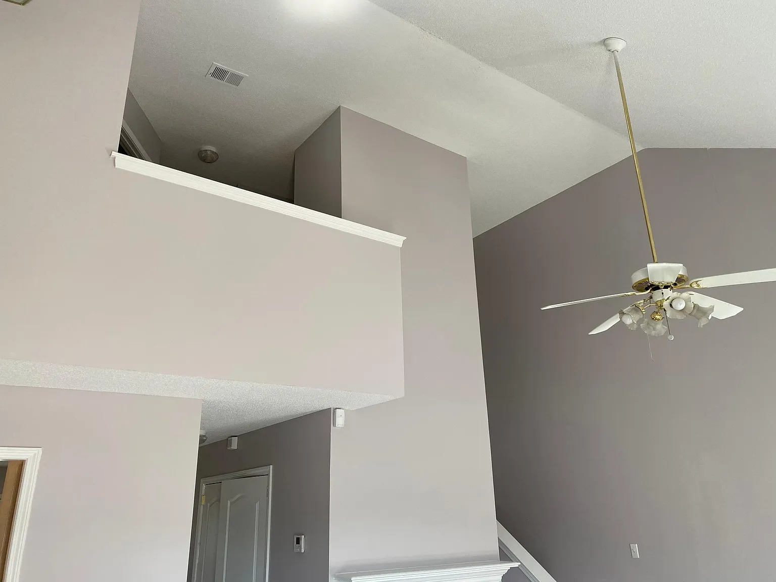 6792 Meadow Chase Ln — Photo 1
