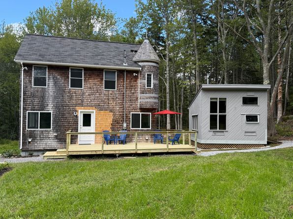 90 Knickerbocker Rd