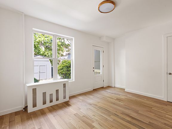 3rd image of 359 14th St #A