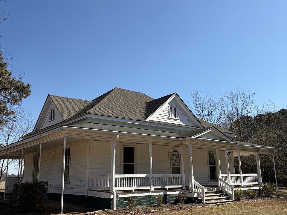 1st image of 411 Latham Ln