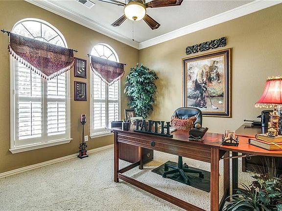5th image of 311 Vernon Dr