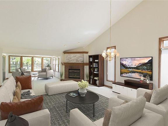 4th image of 11225 Peppermint Pl