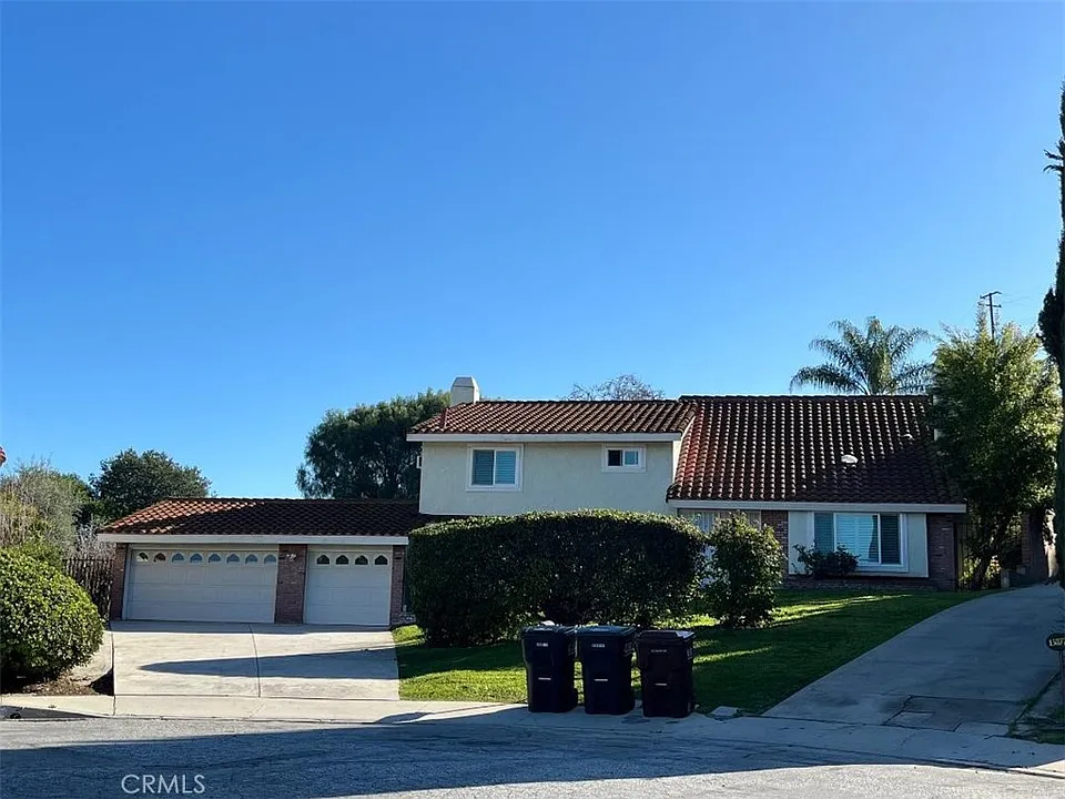 15871 Regalado St