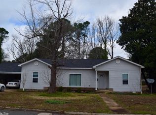 1612 Phillips St, Arkadelphia, AR 71923
