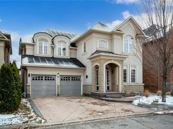 3488 Rebecca St, Oakville, ON L6L 6X9
