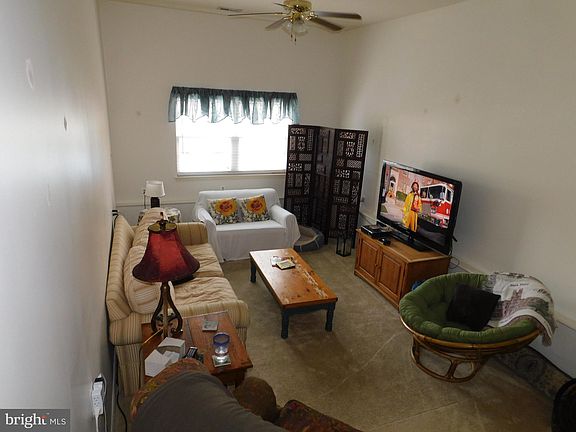 4th image of 10705 Peach Tree Dr