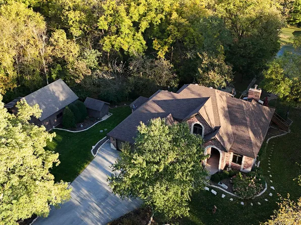 1110 Lakeside Dr, New Lenox, IL 60451